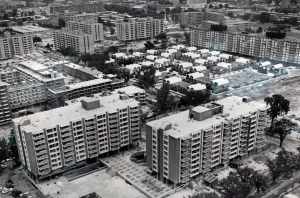 This 1965 photograph depicts the new new development as they are nearing completion in Southwest DC.  Image used with permission of the Washingtoniana collection of the DC Public Library.
